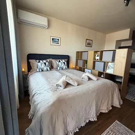 Royal Towers Lift View 公寓 *