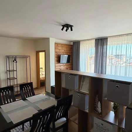 Royal Towers Lift View バンスコ