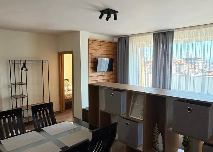 Royal Towers Lift View バンスコ